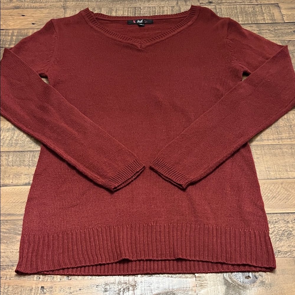 Classic V-Neck Sweater in Deep Red